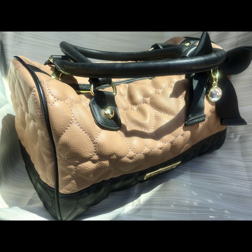 {SOLD} Betsey Johnson Quilted Heart Barrel Satchel