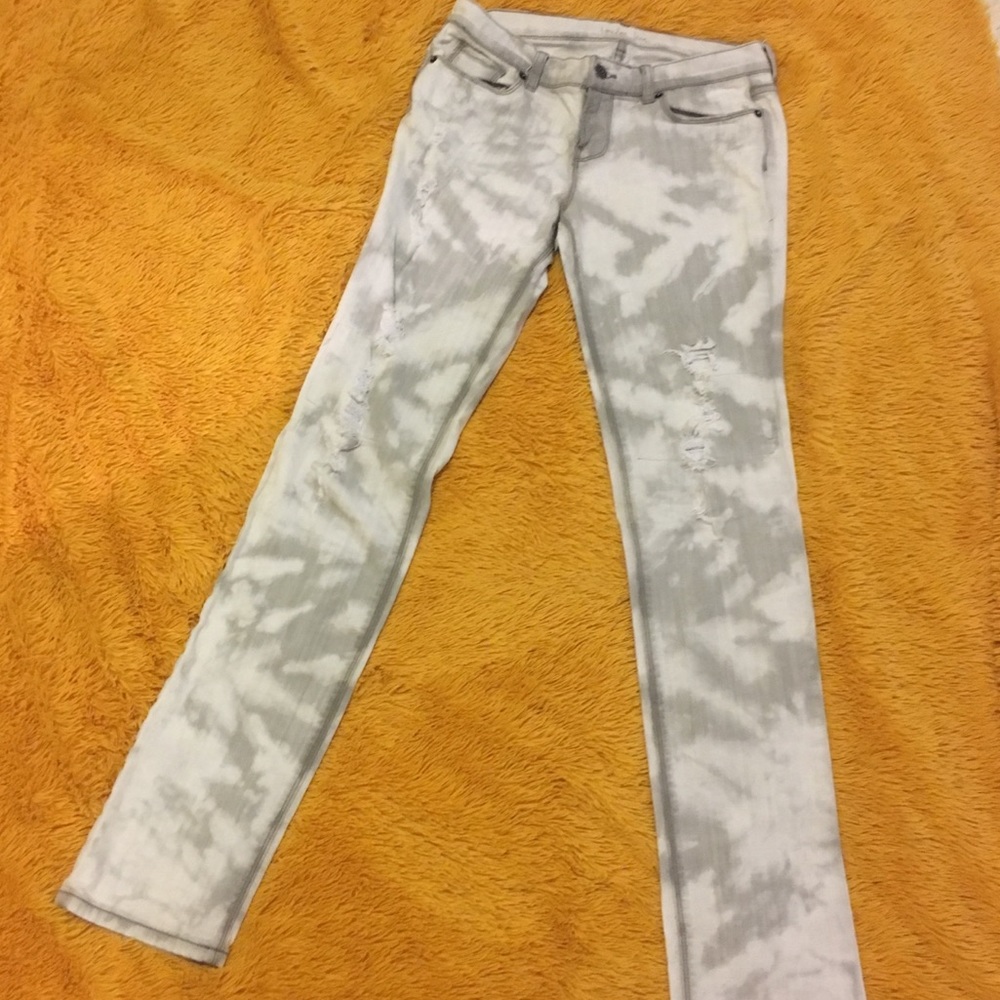 Acid wash distressed TALL jeans