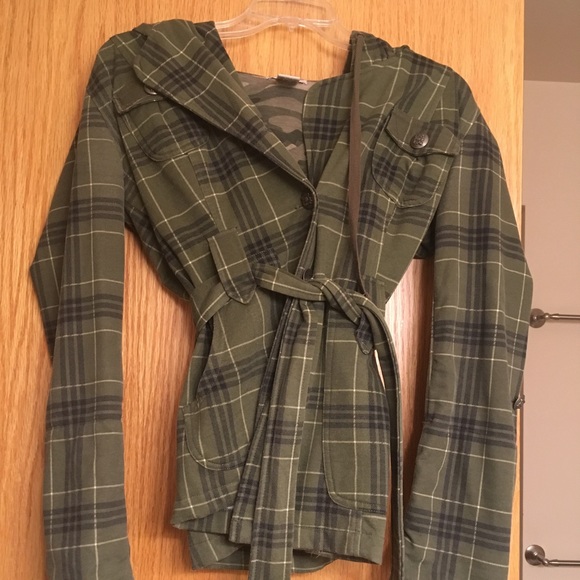 Army Green Jacket with Belt and Buttons - Picture 2 of 8