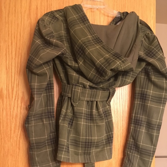 Army Green Jacket with Belt and Buttons - Picture 3 of 8