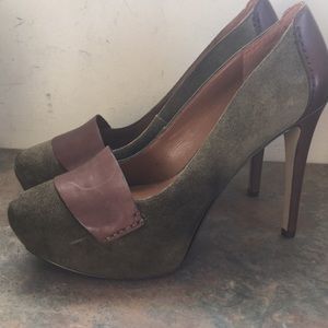 NWOT olive green Suede/brown Lthr Nine West heels