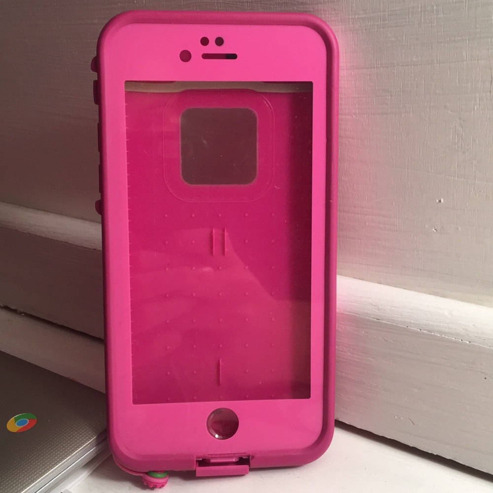 SALE ⭐️ MUST GO iPhone 6s lifeproof
