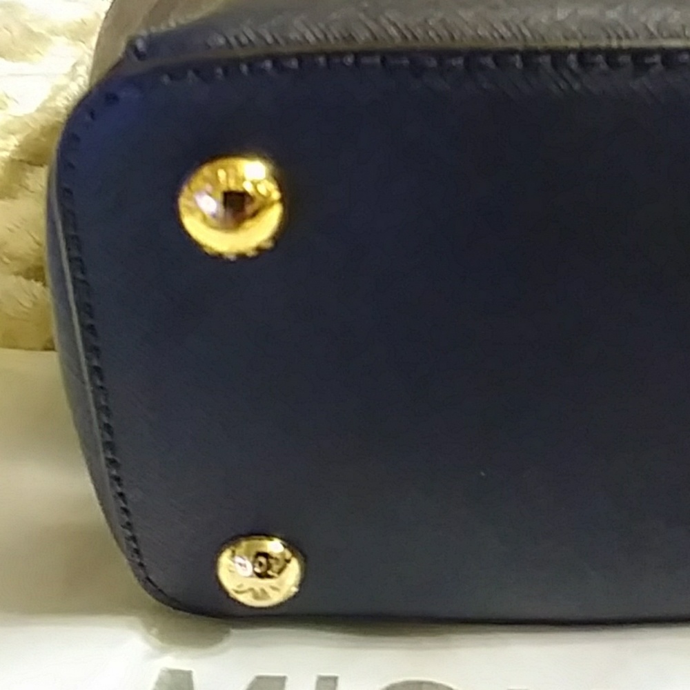 Purse - Picture 3 of 5