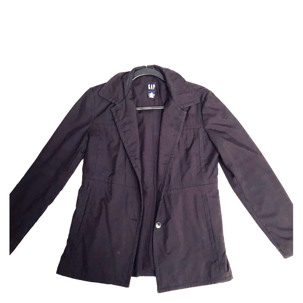 Gap water resistant trench