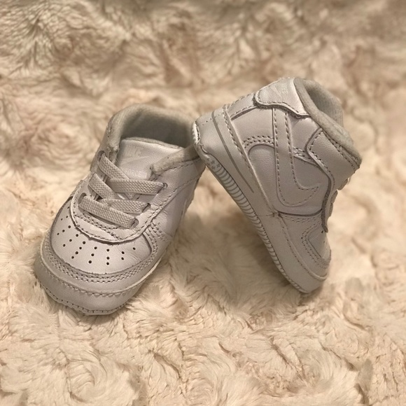 Nike Air Force 1 - Picture 4 of 4