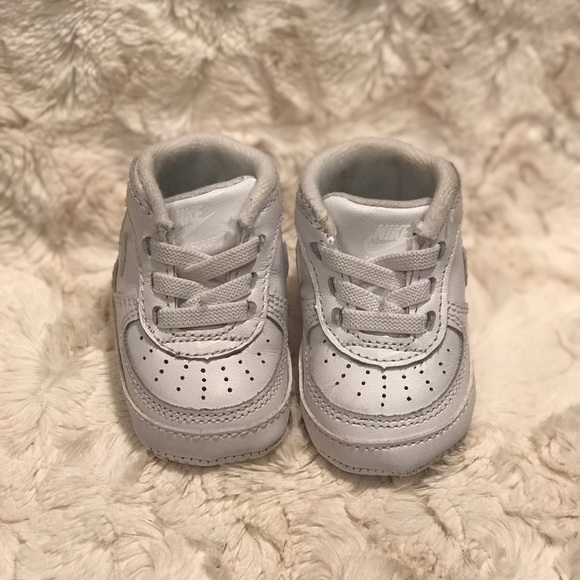 Nike Air Force 1 - Picture 2 of 4