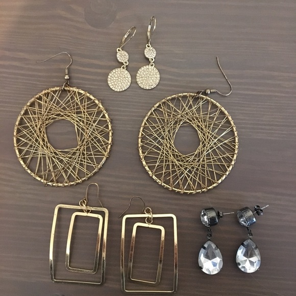 BUNDLE OF 4 SETS EARRINGS - Picture 1 of 1
