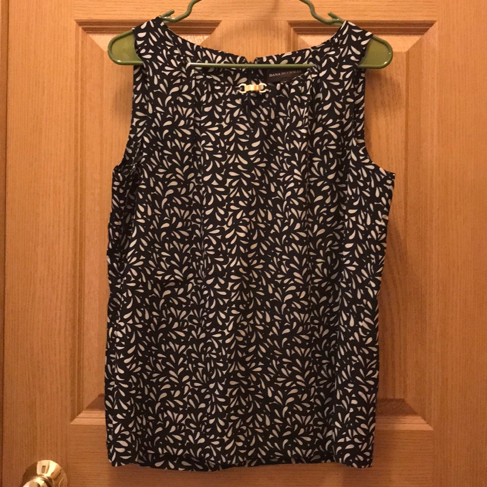 Dana Buchman Sleeveless top