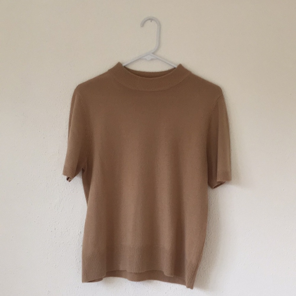 TRADED ✨ Turtleneck Short Sleeve Sweater