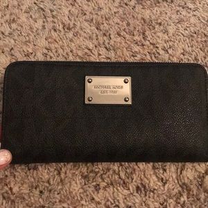 Michael Michael Kors continental zip wallet