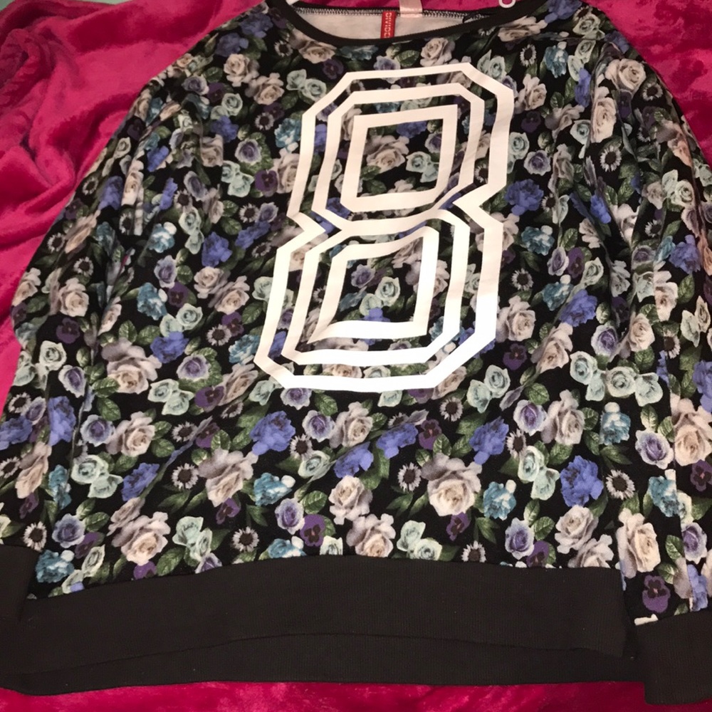 Oversized rose sweatshirt