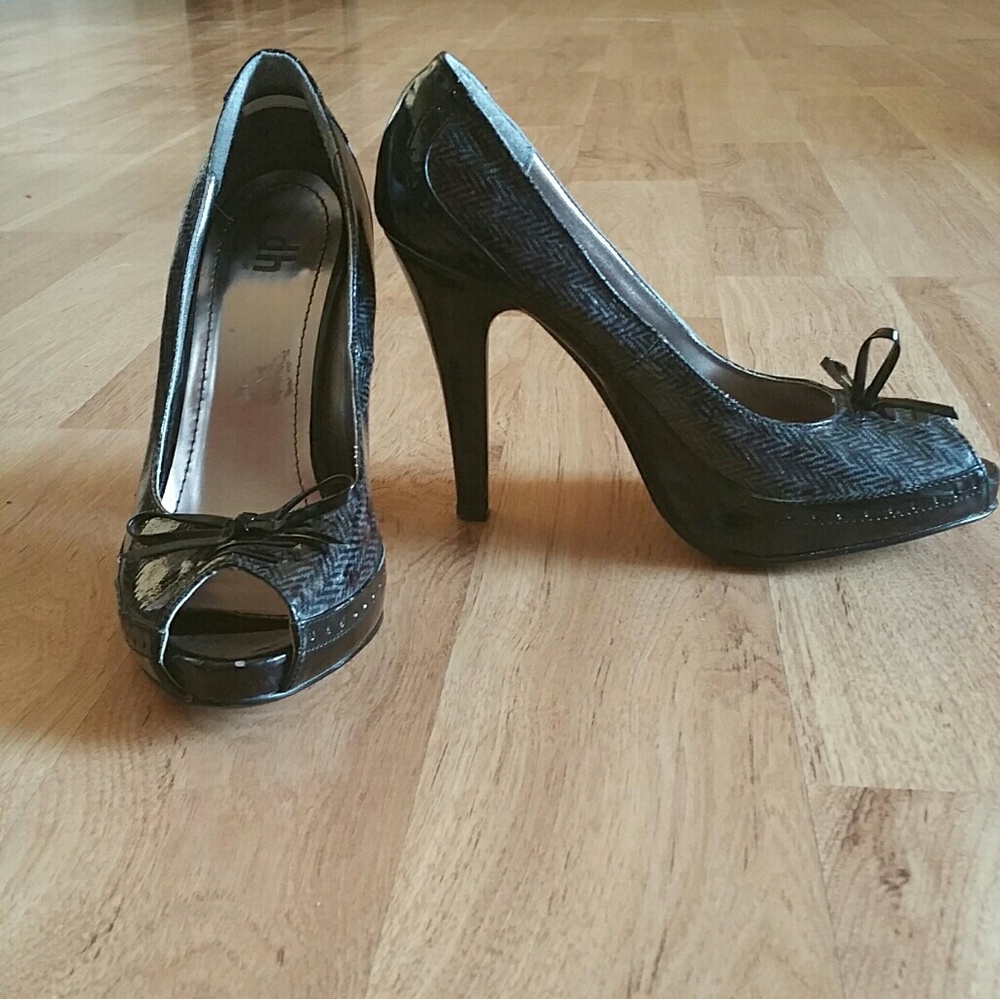 Doll House pumps