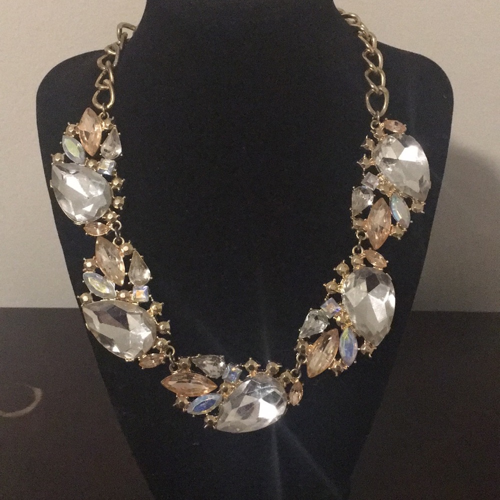 Statement necklace