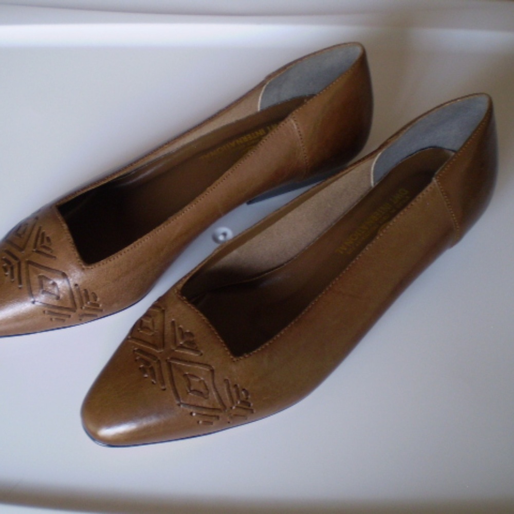 brown genuine leather woman shoes
