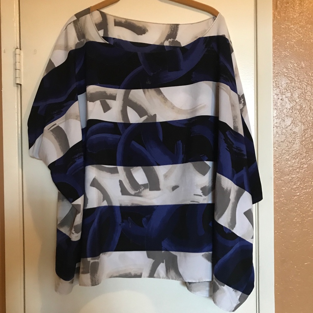 Oversized blouse.