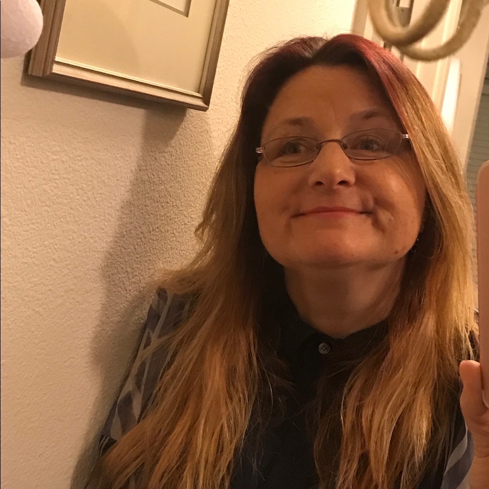 Meet your Posher, Ellen