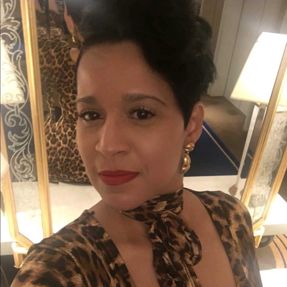 Meet your Posher, Adrienne