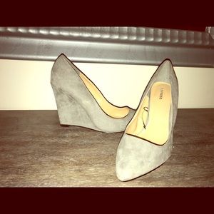 Gray wedge by Express