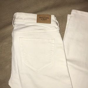 Abercrombie & Fitch white skinny jeans