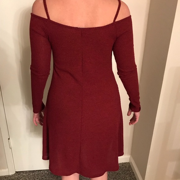 Open Shoulder Knee Length Long Sleeve Wine Dress - Picture 2 of 3
