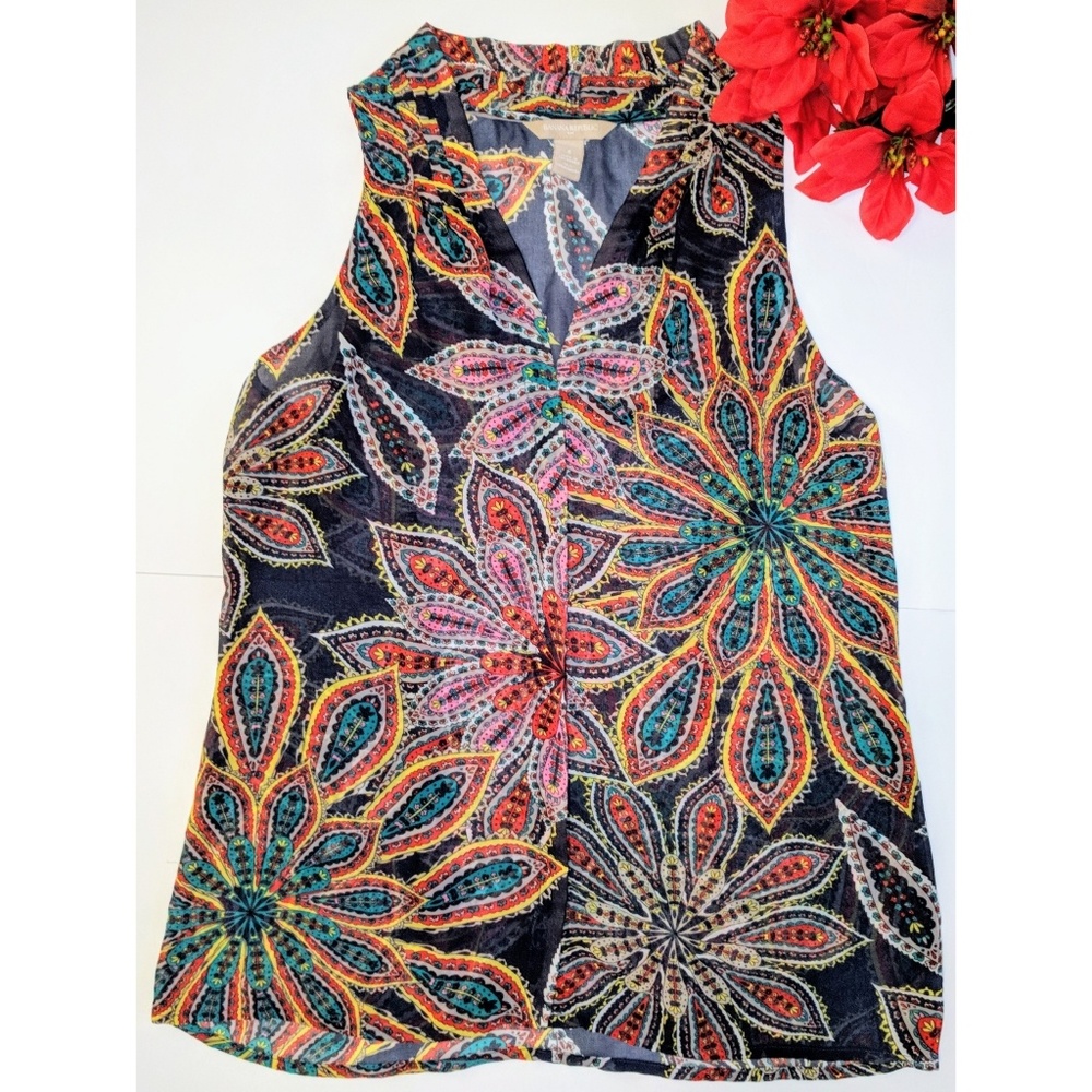 Banana Republic Sleeveless blouse