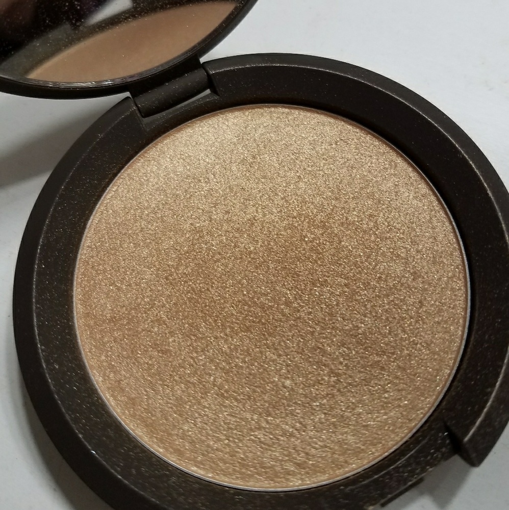 Becca shimmering bronzer