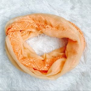 💥4/$25💥 Bright Orange Peach Infiniti Scarf