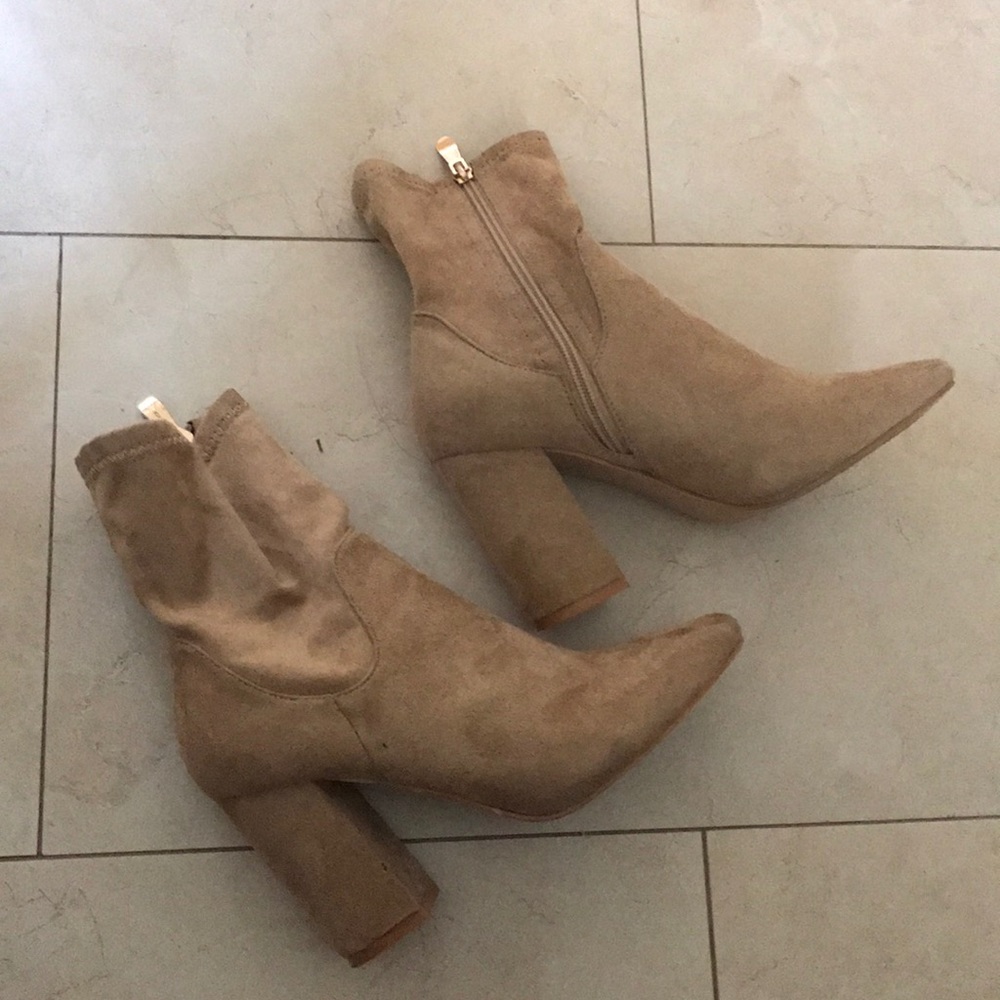 👢 - Picture 3 of 3