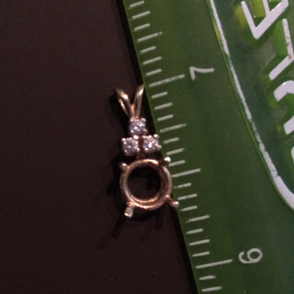 PRICE DROP 💥 Diamond 14k Pendant