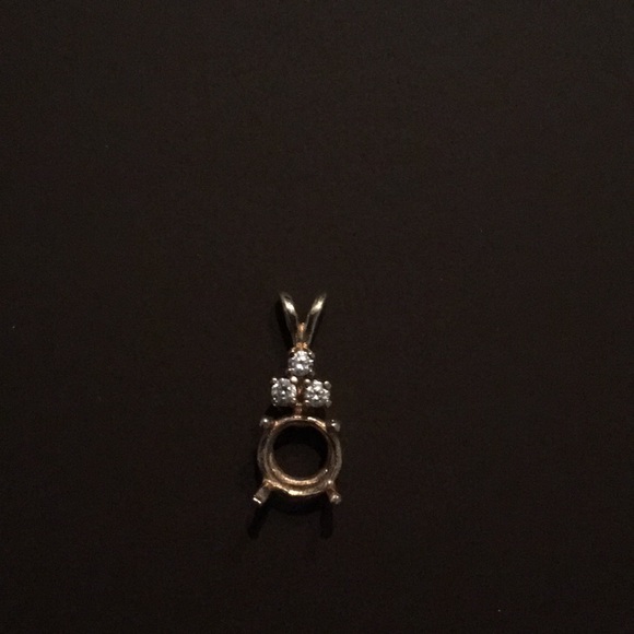 PRICE DROP 💥 Diamond 14k Pendant - Picture 5 of 5