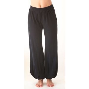 💥SOLD💥Vintage 90s silky Aladdin pants