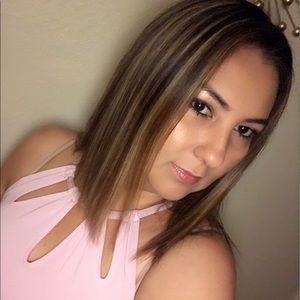 Meet your Posher, Maura