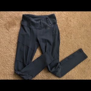 Calia By Carrie Underwood Leggings Small