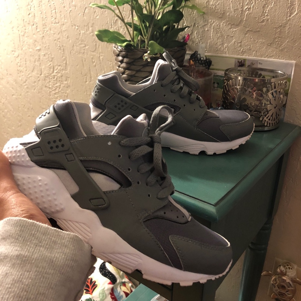 Grey Huaraches💧