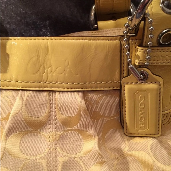 Coach Signature Hobo Bag - Picture 4 of 4