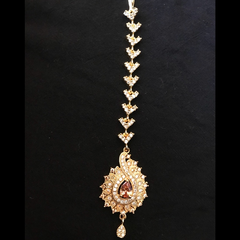 Indian tikka head jewelry
