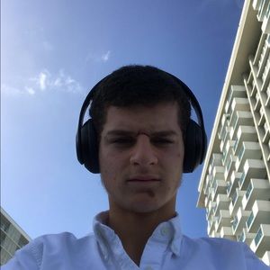 Meet your Posher, Raziel