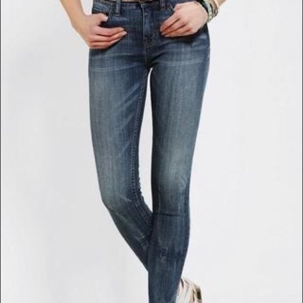 BDG Mid rise ankle jeans