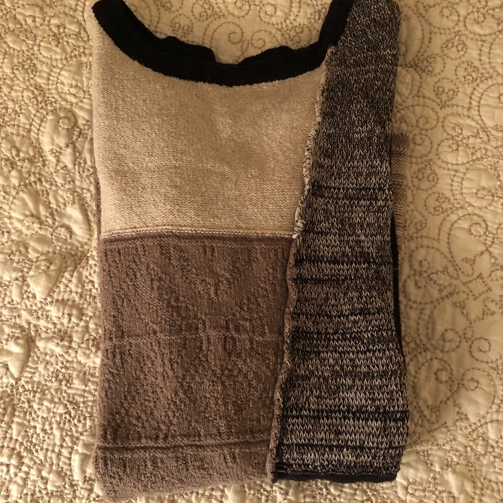 Women’s sweater