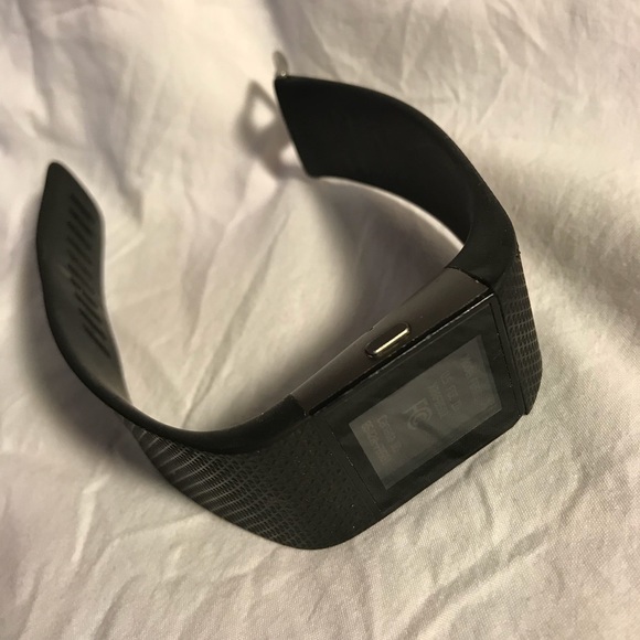 Fitbit surge SOLD - Picture 5 of 5