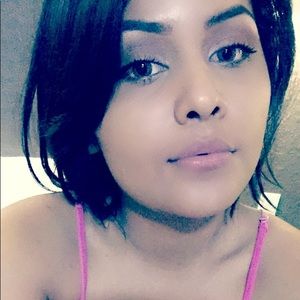 Meet your Posher, Alejandra