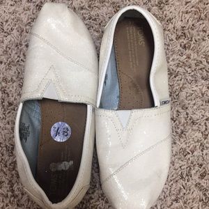 Sparkly sequence white toms