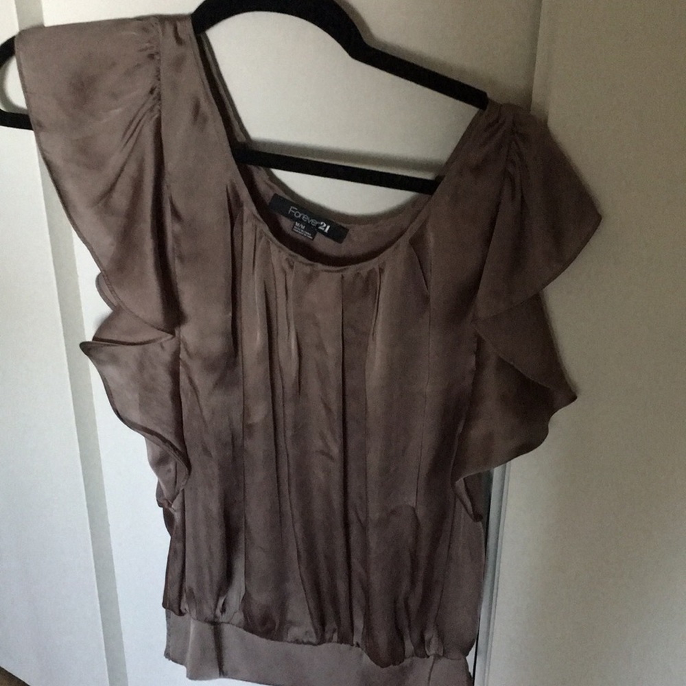 Cute flowy Brown forever 21 top. Size medium.