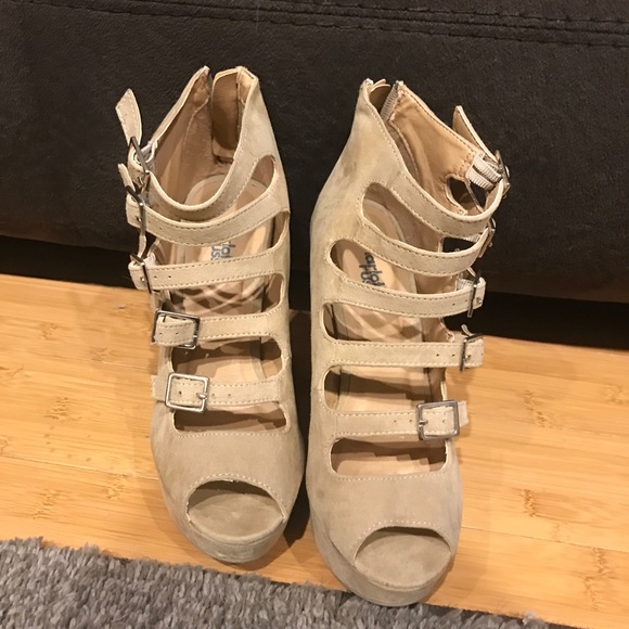 Charlotte Russe Wedges - Picture 2 of 5