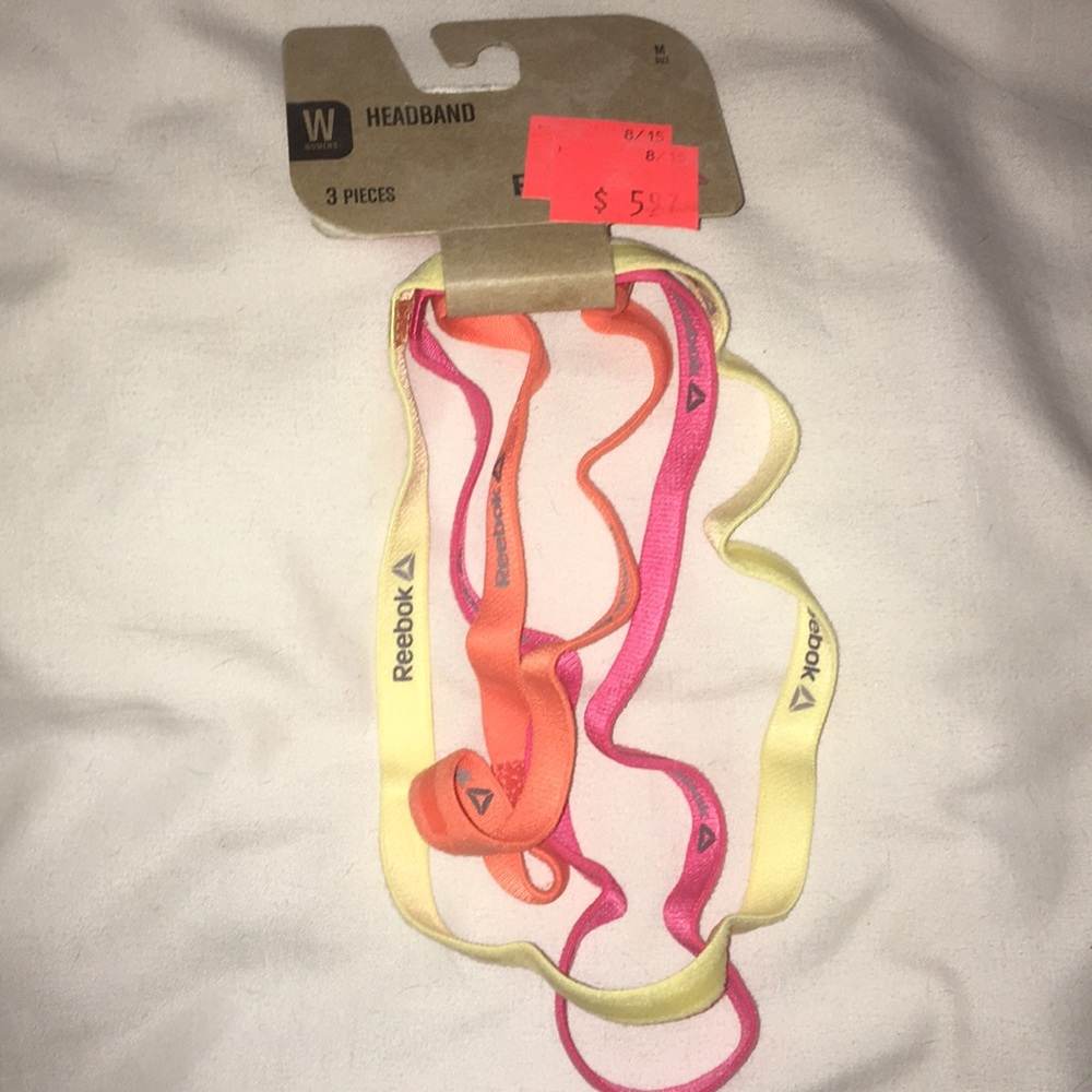 3 Piece Reebok headbands. Brand new 🤗