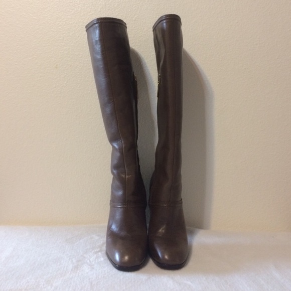 Elizabeth and James Boots - Picture 2 of 5