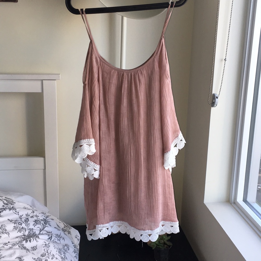 Romantic drop shoulder dress. Size small.