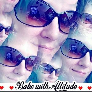 Meet your Posher, Angie