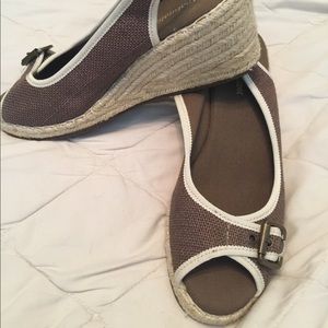 Naturalizer Brown Burlap Wedges Size 6.5M