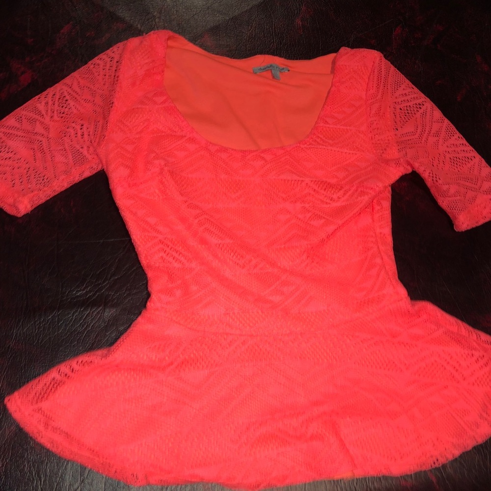 CHAROLETTE RUSSE PINK TOP SIZE EXTRA SMALL